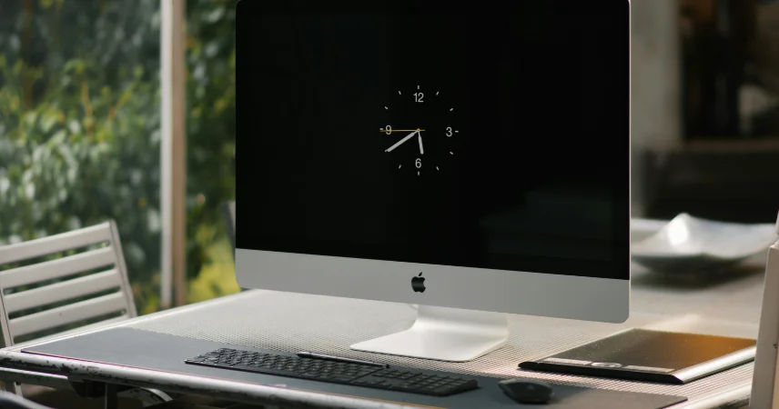 Why Would a Business Choose to Rent a Laptop?